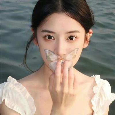请问芳名